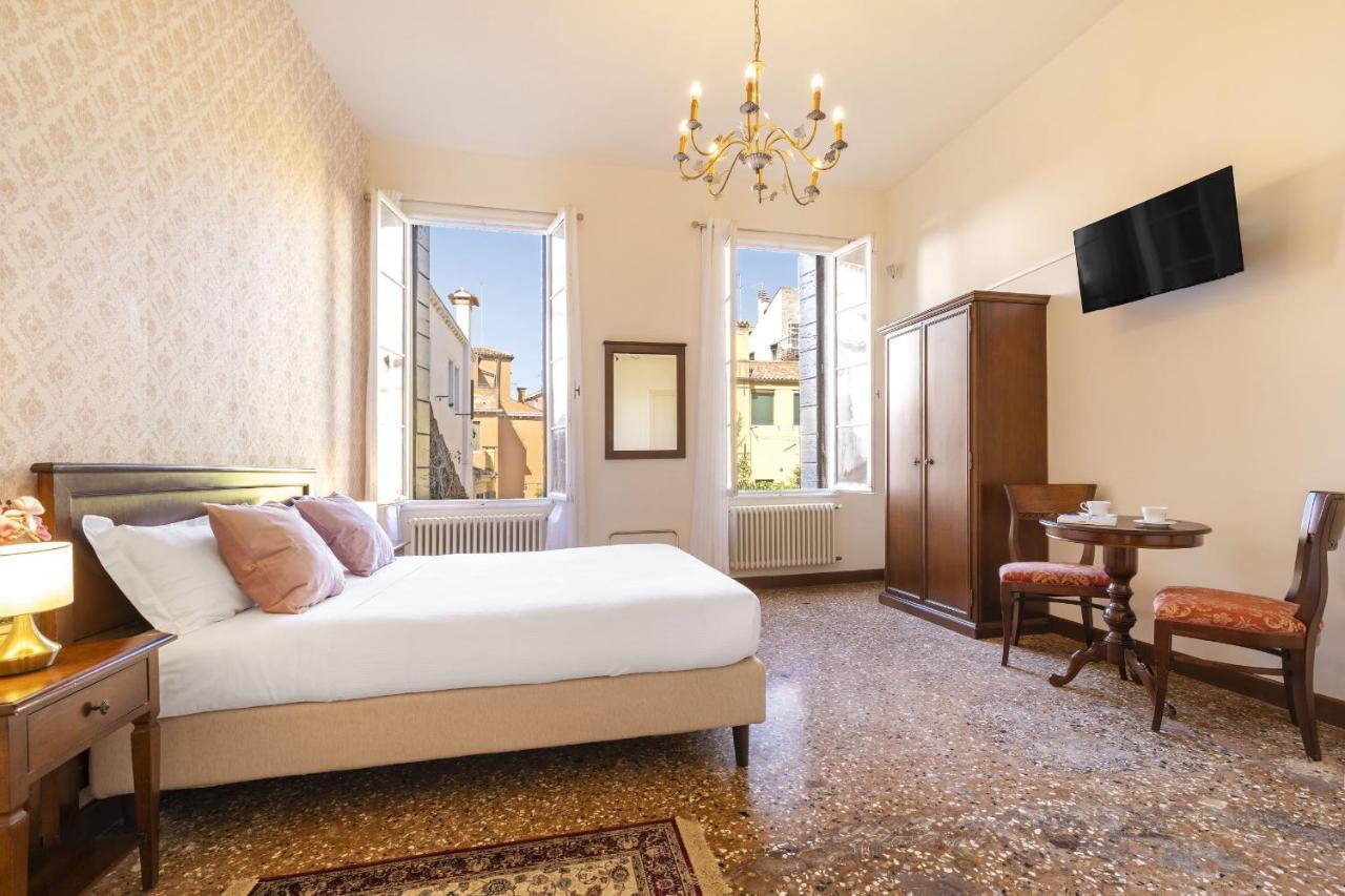 Residenza Centopietre - Dorsoduro By Wonderful Italy Venise Extérieur photo
