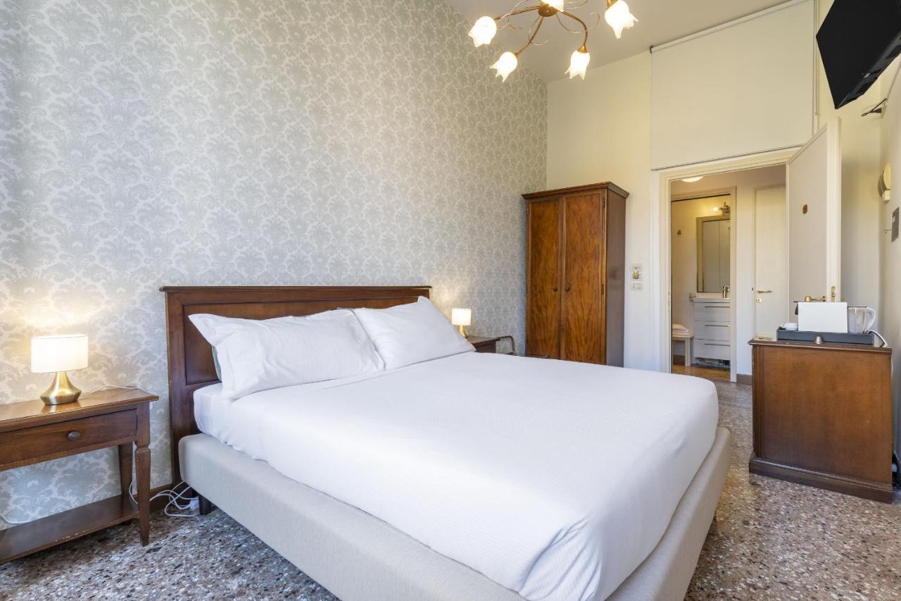 Residenza Centopietre - Dorsoduro By Wonderful Italy Venise Extérieur photo