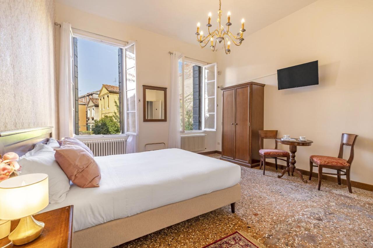 Residenza Centopietre - Dorsoduro By Wonderful Italy Venise Extérieur photo