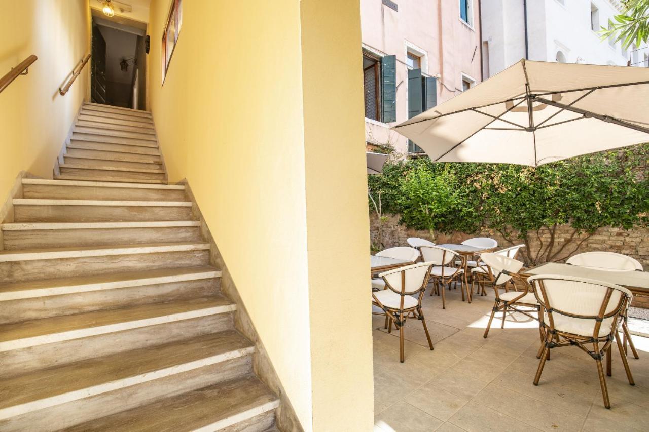 Residenza Centopietre - Dorsoduro By Wonderful Italy Venise Extérieur photo